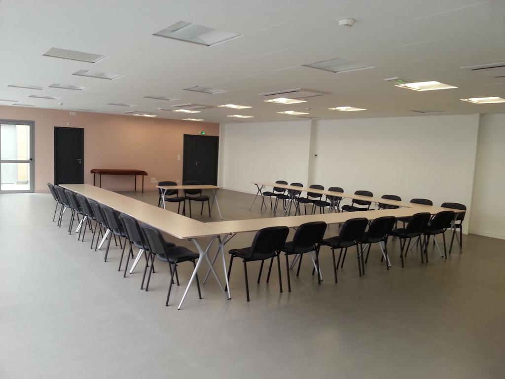 Kyriad Clermont-ferrand-sud - La Pardieu Hotel 3*